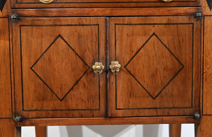 Petit Meuble de Salon en Noyer, style Transition Louis XVI / Directoire – 1ère Partie XIXe – Image 13