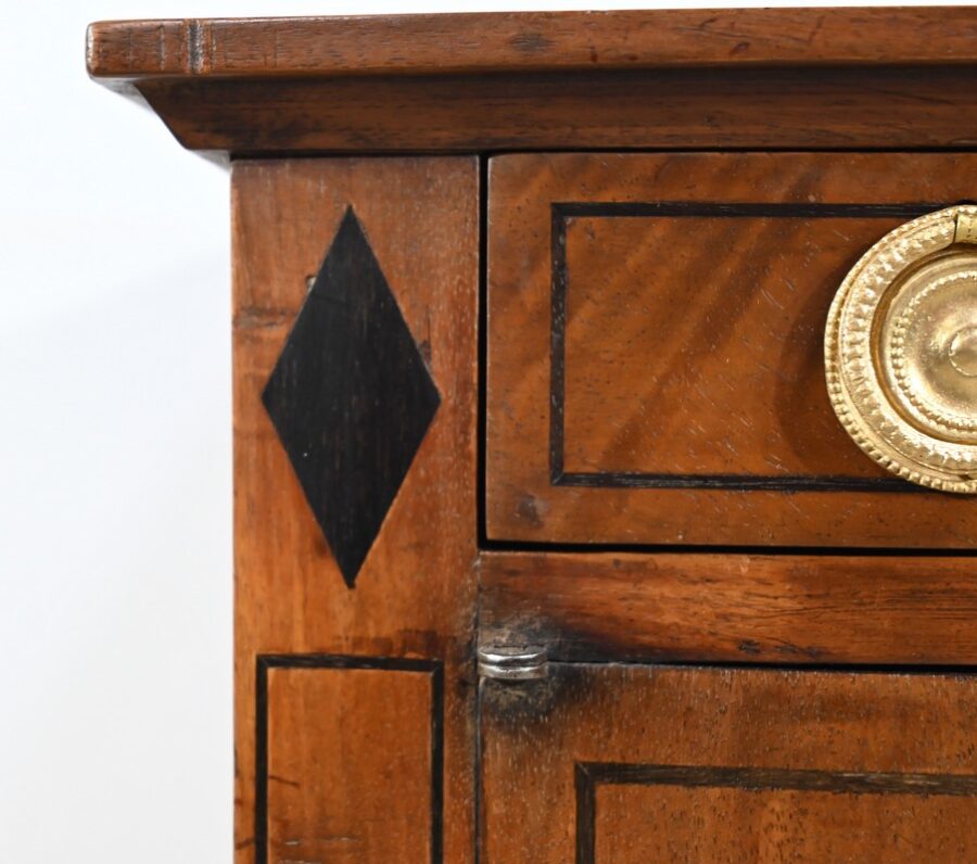 Petit Meuble de Salon en Noyer, style Transition Louis XVI / Directoire – 1ère Partie XIXe – Image 8