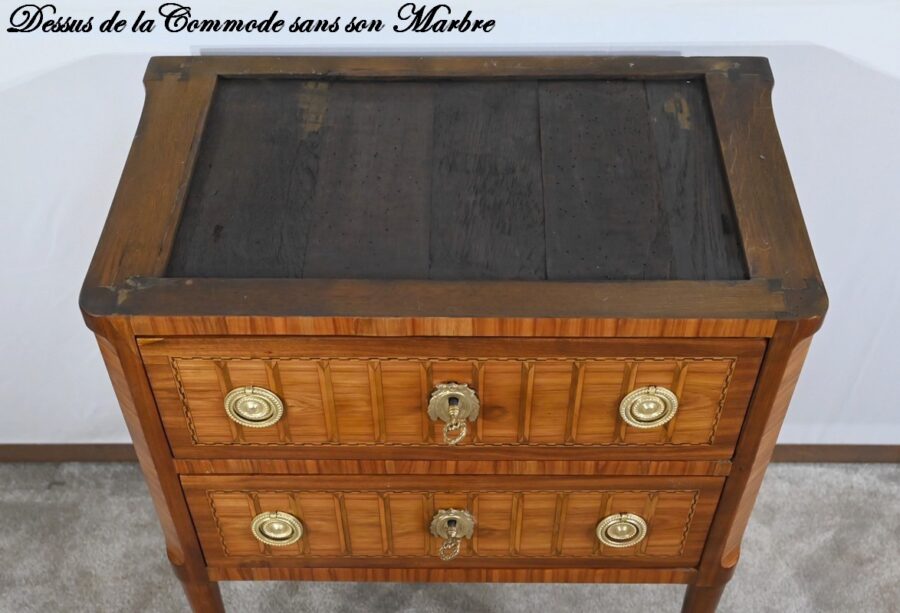 Petite Commode Sauteuse en Acajou et Bois de Rose, époque Louis XVI – XVIIIe – Image 30