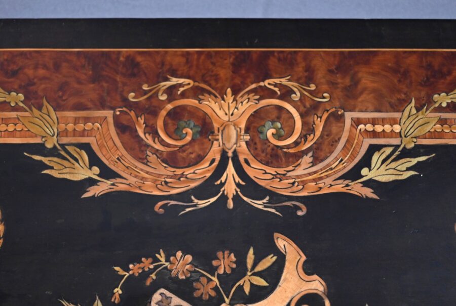 Petite Table en Poirier Noirci et Loupe de Thuya, style Louis XVI, époque Napoléon III – Milieu XIXe – Image 11