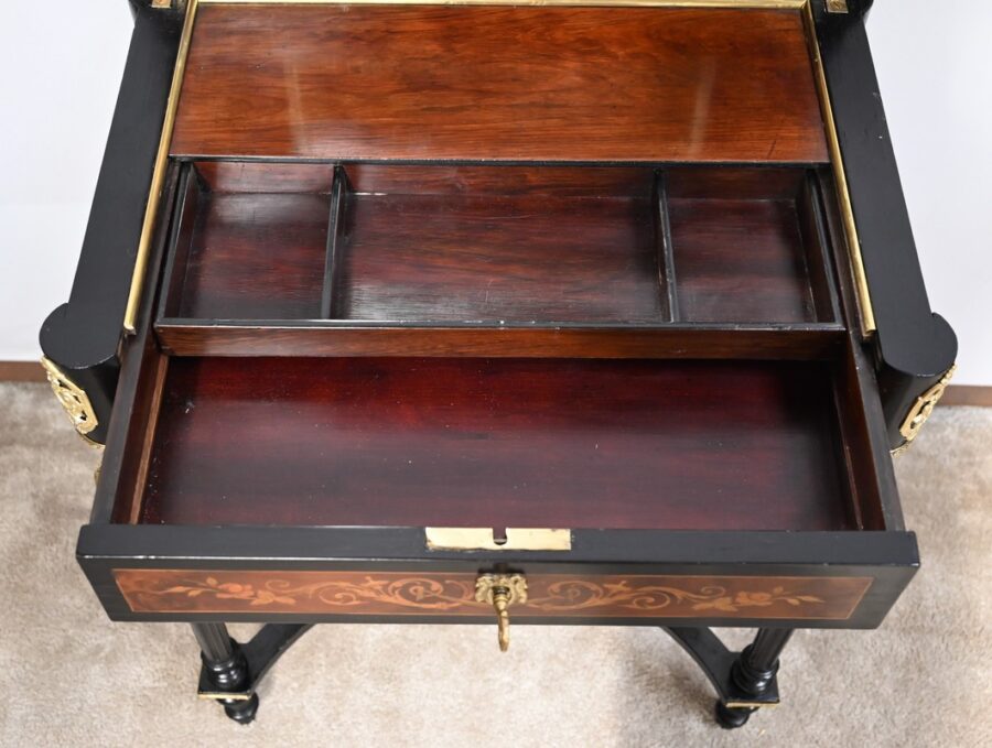 Petite Table en Poirier Noirci et Loupe de Thuya, style Louis XVI, époque Napoléon III – Milieu XIXe – Image 37