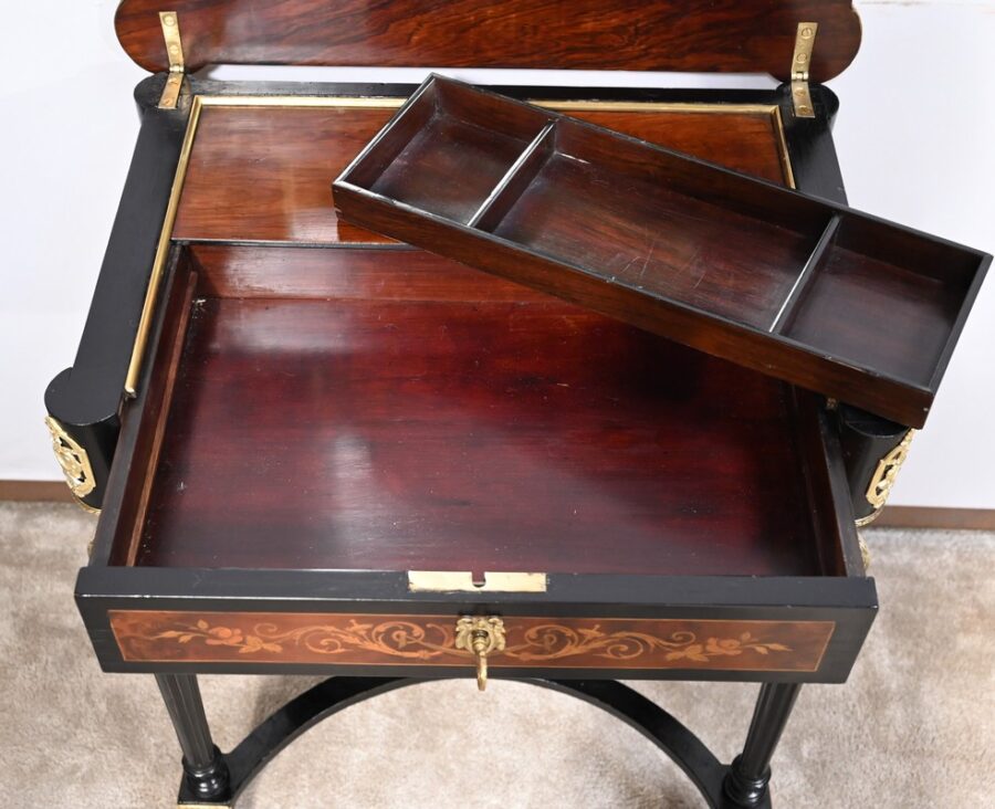 Petite Table en Poirier Noirci et Loupe de Thuya, style Louis XVI, époque Napoléon III – Milieu XIXe – Image 38