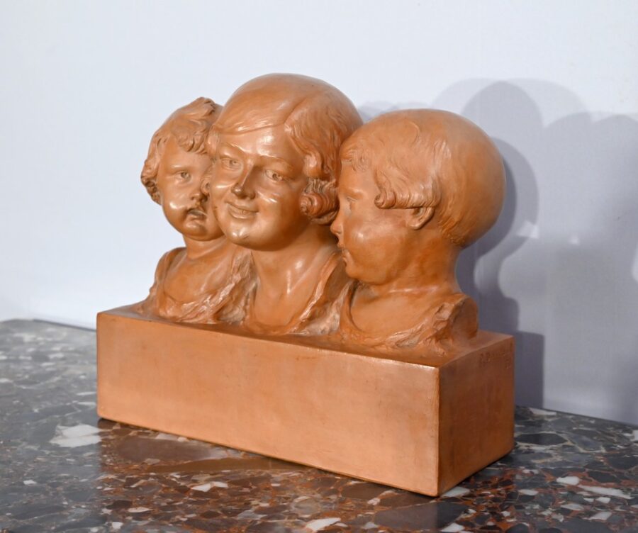 Groupe en Terre Cuite patinée, « Mère et ses enfants », signé P. Dumont, Art Déco - 1920 – Image 3