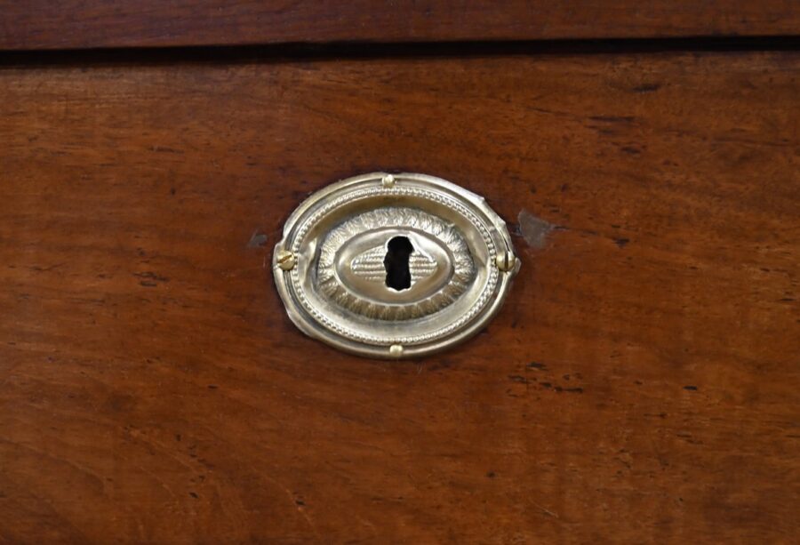 Commode Scriban de Port en Acajou de Saint Martin et de Cuba, époque Louis XV – XVIIIe – Image 12