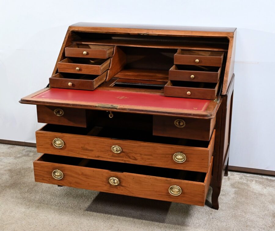 Commode Scriban de Port en Acajou de Saint Martin et de Cuba, époque Louis XV – XVIIIe – Image 5