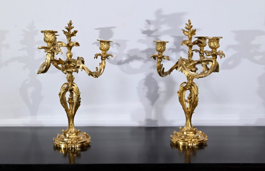 Paire de Candélabres en Bronze Doré, style Louis XV – Fin XIXe