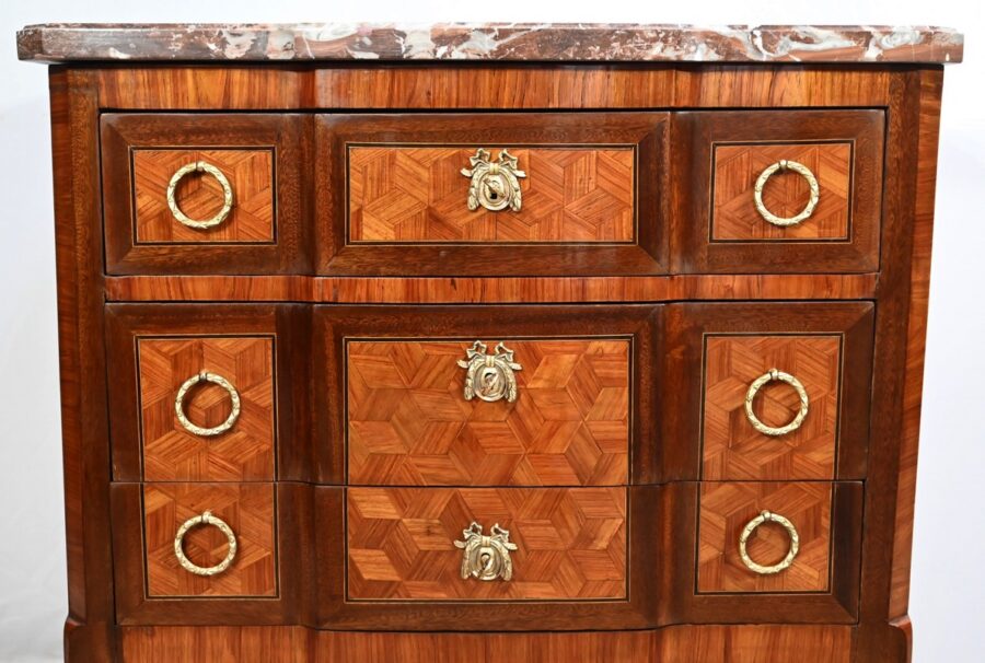 Petite Commode en Bois de Rose et Acajou, Transition Louis XV/Louis XVI - 2ème Partie XIXe – Image 12