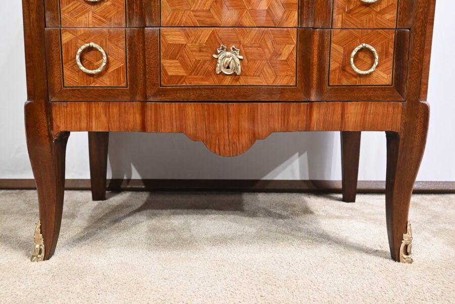 Petite Commode en Bois de Rose et Acajou, Transition Louis XV/Louis XVI - 2ème Partie XIXe – Image 17