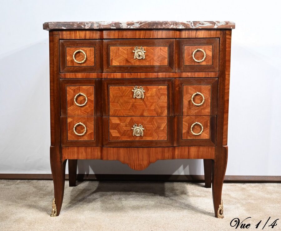 Petite Commode en Bois de Rose et Acajou, Transition Louis XV/Louis XVI - 2ème Partie XIXe – Image 9