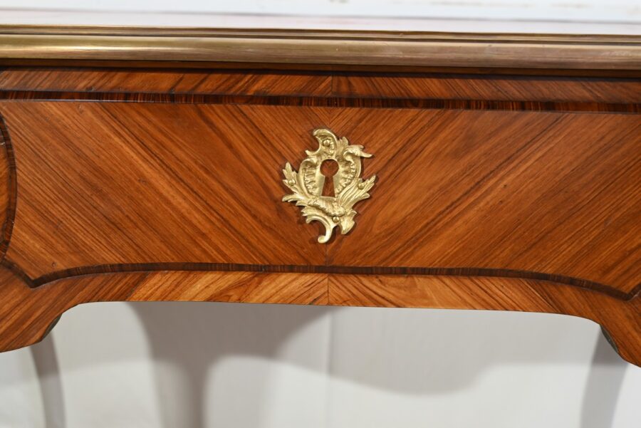 Bureau de Milieu en Bois Précieux, style Louis XV – Début XXe – Image 24
