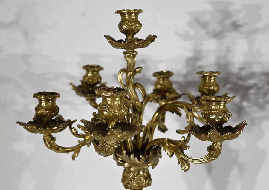 Important Candélabre en Bronze Doré, style Louis XV – Fin XIXe – Image 4