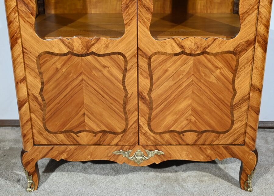 Petite Vitrine en Bois de Rose, style Louis XV – Début XXe – Image 13