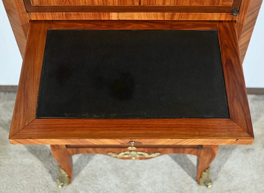 Petite Vitrine en Bois de Rose, style Transition Louis XV / Louis XVI – Début XXe – Image 26