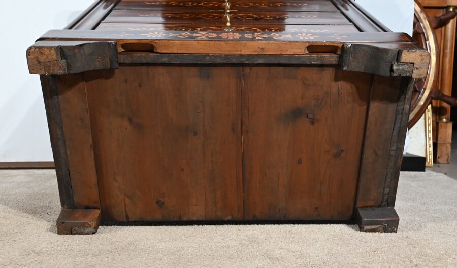 Petite Commode en Palissandre de Rio et Marqueteries, époque Charles X - Début XIXe – Image 28