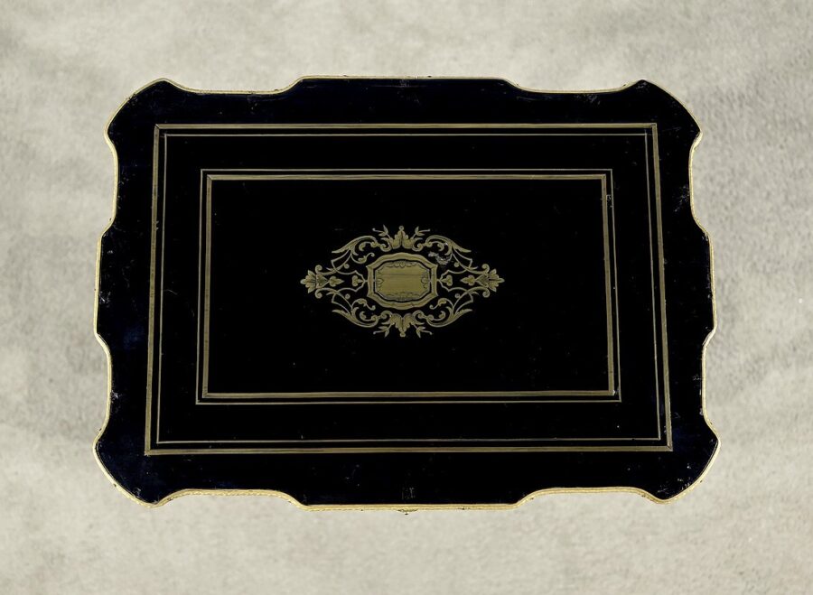 Rare Petite Table Desserte en Poirier noirci et Laiton, époque Napoléon III – Milieu XIXe – Image 5