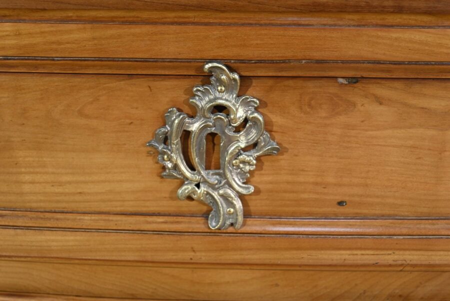 Commode en Merisier Massif, époque Transition Louis XIV / Régence – Début XVIIIe – Image 12
