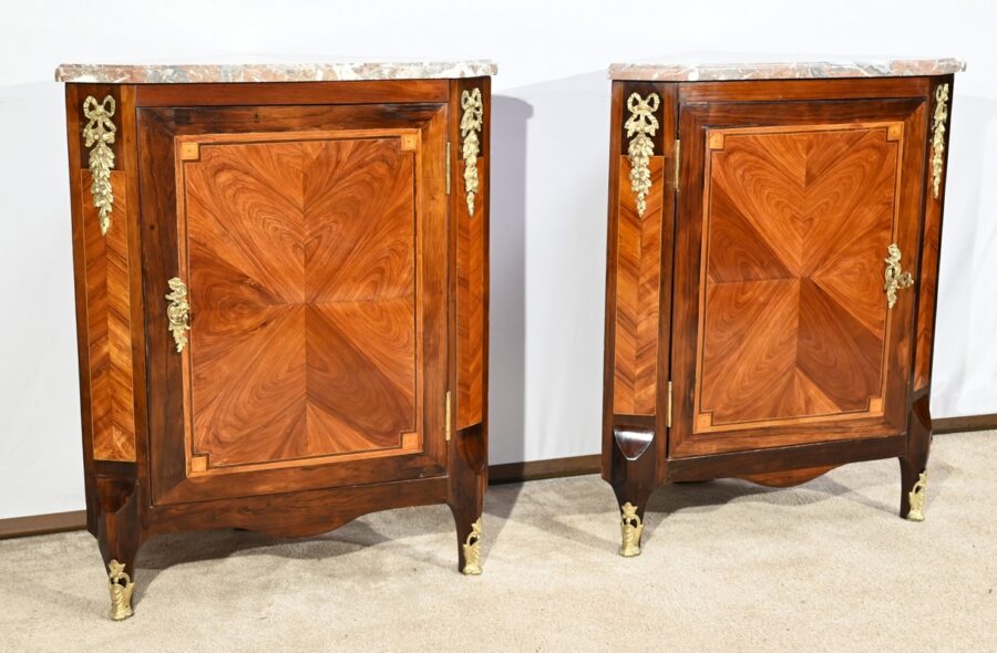 Paire d’Encoignures en Bois Précieux, époque Transition Louis XV/Louis XVI – 2ème Partie XVIIIe – Image 2