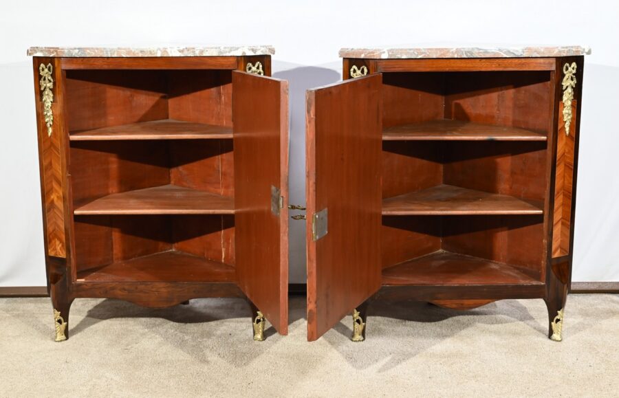 Paire d’Encoignures en Bois Précieux, époque Transition Louis XV/Louis XVI – 2ème Partie XVIIIe – Image 4