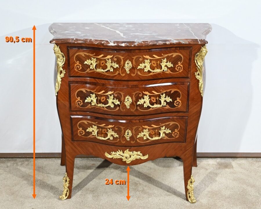 Petite Commode-Tombeau en Palissandre et Bois de Violette, style Transition Louis XIV  Louis XV – Début XXe – Image 27