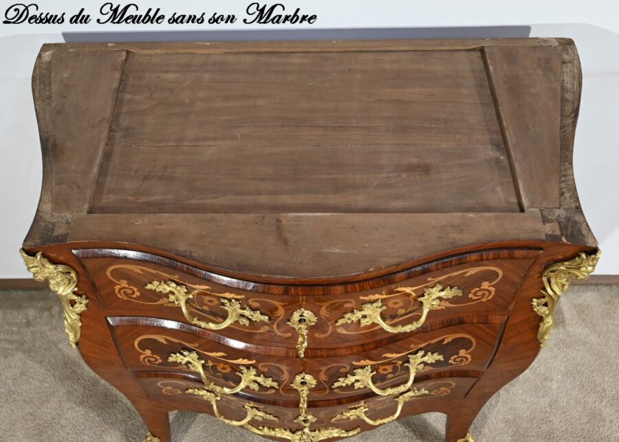 Petite Commode-Tombeau en Palissandre et Bois de Violette, style Transition Louis XIV  Louis XV – Début XXe – Image 30