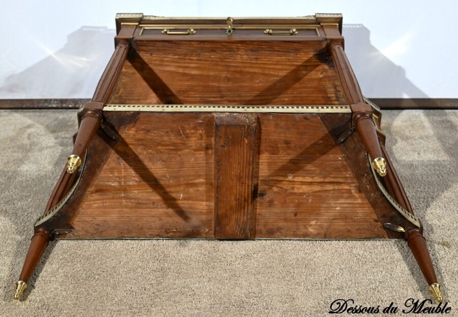 Petite Console en Acajou, époque Louis XVI – Fin XVIIIe – Image 33