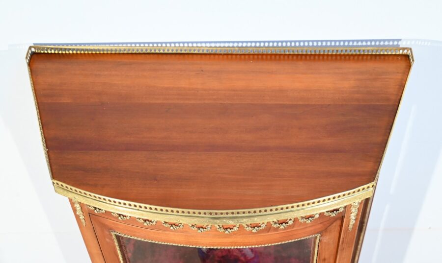 Petite Vitrine en Merisier Clair, Transition Louis XV / Louis XVI – Début XXe – Image 6