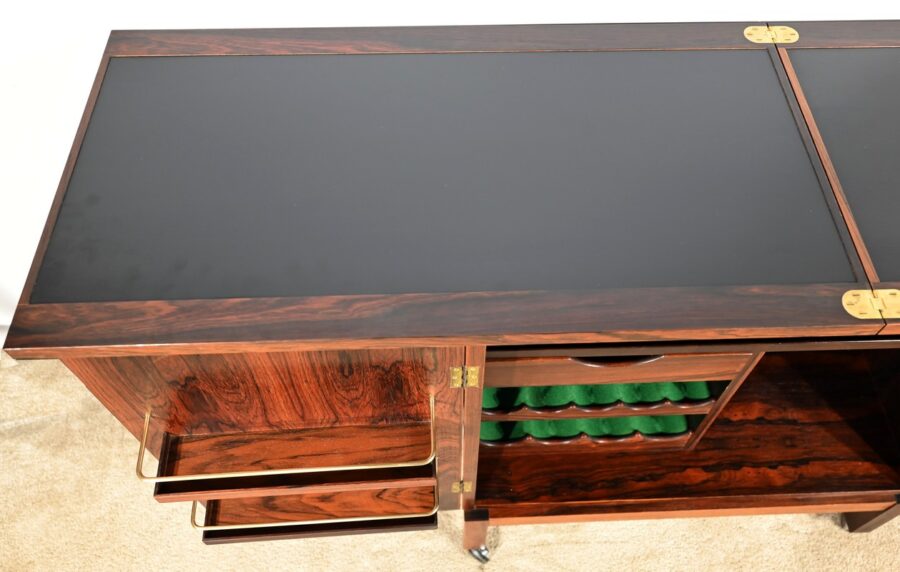 Bar Scandinave à Roulettes en Palissandre de Rio, signé Torbjørn Afdal pour Bruksbo – 1960 – Image 34