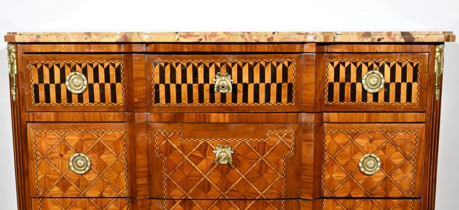 Commode en Bois de Rose et Acajou, style Transition Louis XV / Louis XVI – Fin XIXe – Image 10