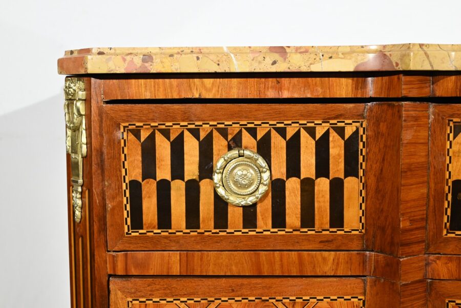Commode en Bois de Rose et Acajou, style Transition Louis XV / Louis XVI – Fin XIXe – Image 12