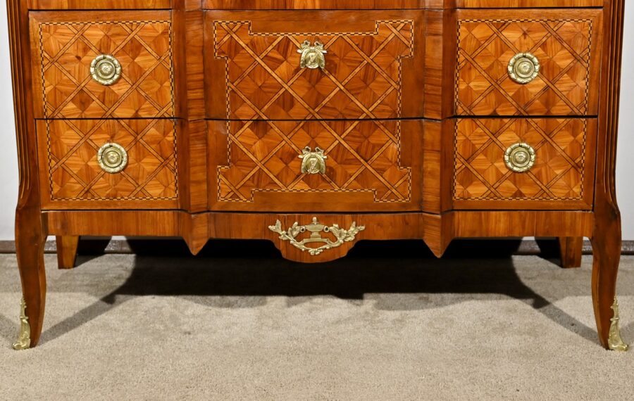 Commode en Bois de Rose et Acajou, style Transition Louis XV / Louis XVI – Fin XIXe – Image 18