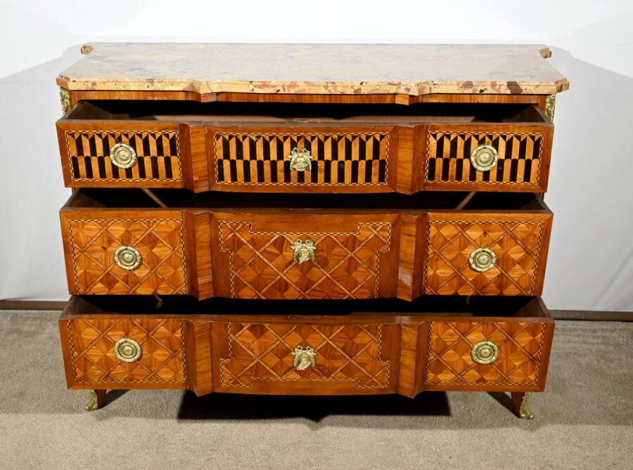 Commode en Bois de Rose et Acajou, style Transition Louis XV / Louis XVI – Fin XIXe – Image 4