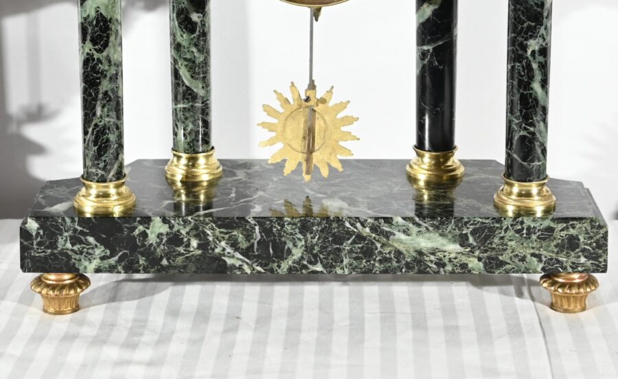 Importante Garniture de Cheminée en Régule et Marbre – Fin XIXe – Image 34
