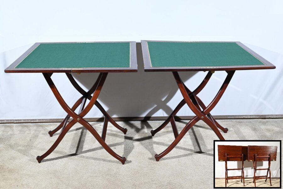 Paire de Tables de Jeux en Acajou, estampillées H.J. Linton – 1920