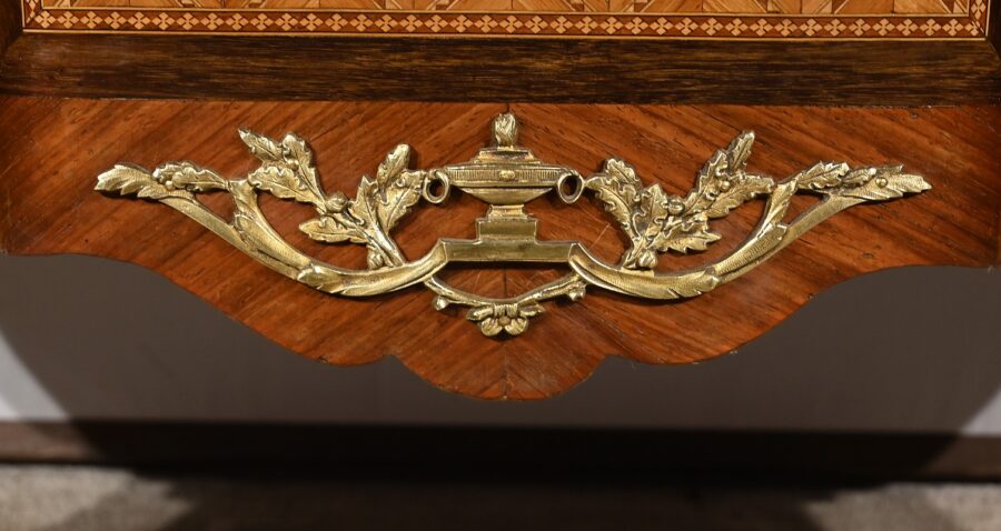 Commode en Bois de Rose et Amarante, style Transition Louis XV / Louis XVI – Fin XIXe – Image 17
