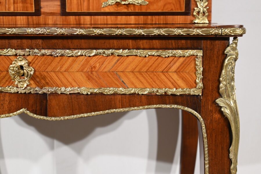 Petit Bonheur du Jour en Bois de Rose, style Louis XV – Milieu XIXe – Image 24