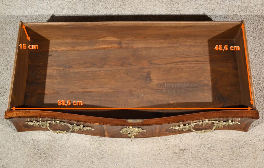 Commode Tombeau en Marqueterie de Bois de Violette, style Transition Louis XIV / Louis XV – 1ère Partie XXe – Image 28