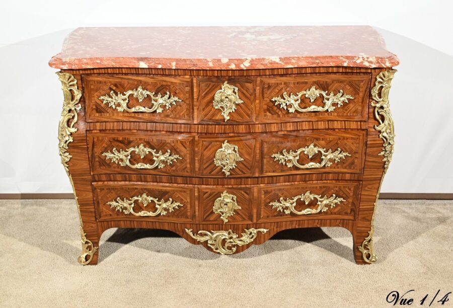 Commode Tombeau en Marqueterie de Bois de Violette, style Transition Louis XIV / Louis XV – 1ère Partie XXe – Image 9