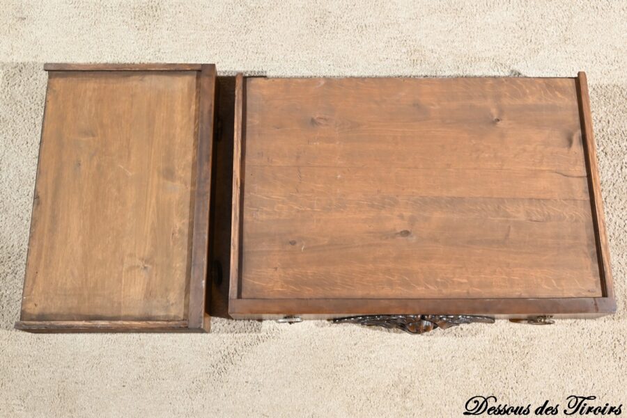 Petit Buffet Deux Corps en Noyer Massif, style Renaissance – Milieu XIXe – Image 39