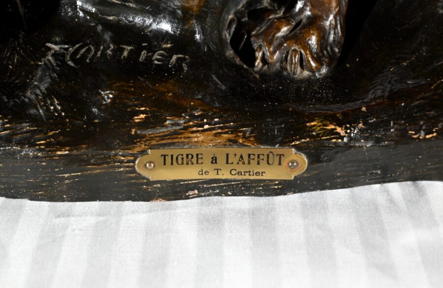 Sculpture en Terre Cuite Patinée « Tigre à l’Affût », signée T.Cartier – Début XXe – Image 15