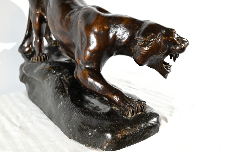 Sculpture en Terre Cuite Patinée « Tigre à l’Affût », signée T.Cartier – Début XXe – Image 17