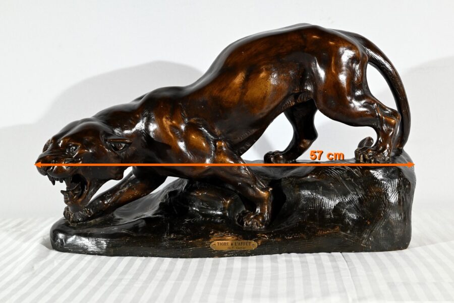 Sculpture en Terre Cuite Patinée « Tigre à l’Affût », signée T.Cartier – Début XXe – Image 2