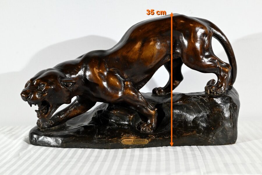 Sculpture en Terre Cuite Patinée « Tigre à l’Affût », signée T.Cartier – Début XXe – Image 22