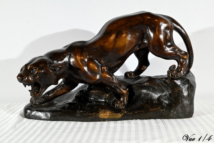 Sculpture en Terre Cuite Patinée « Tigre à l’Affût », signée T.Cartier – Début XXe – Image 5