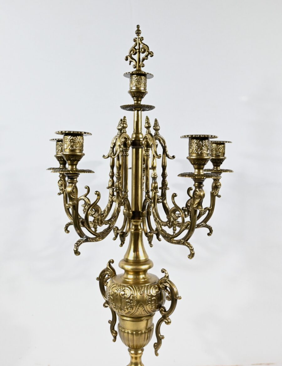 Paire d’importants Candélabres en Bronze Doré, style Louis XIV – Début XIXe – Image 15