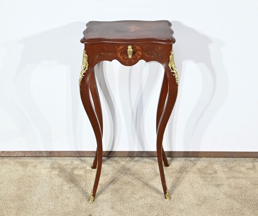 Petite Table à Ouvrage en Bois Laqué, style Louis XV – Fin XIXe