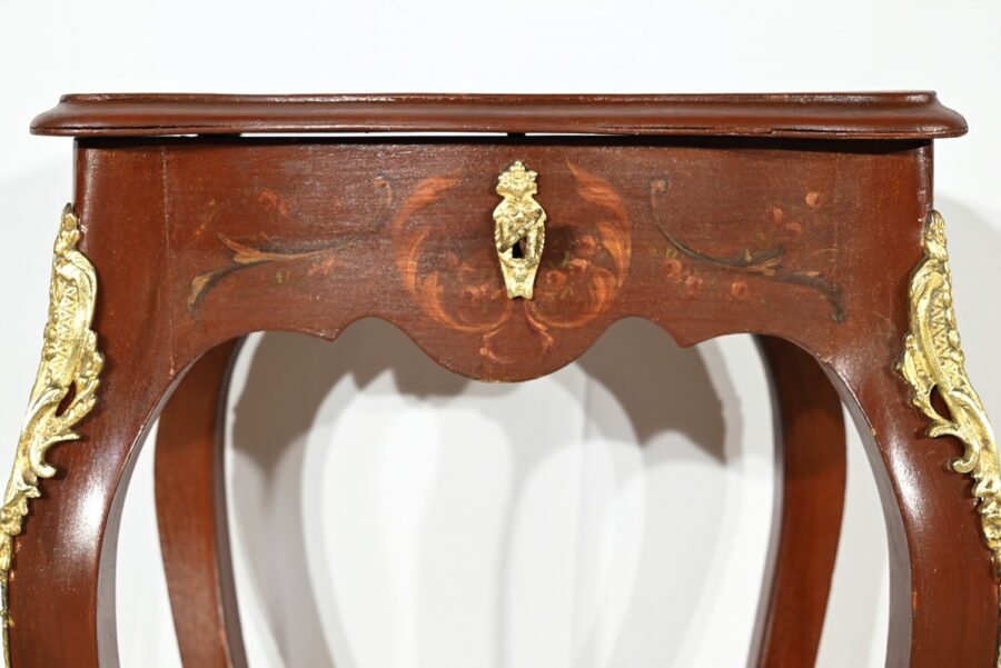 Petite Table à Ouvrage en Bois Laqué, style Louis XV – Fin XIXe – Image 12