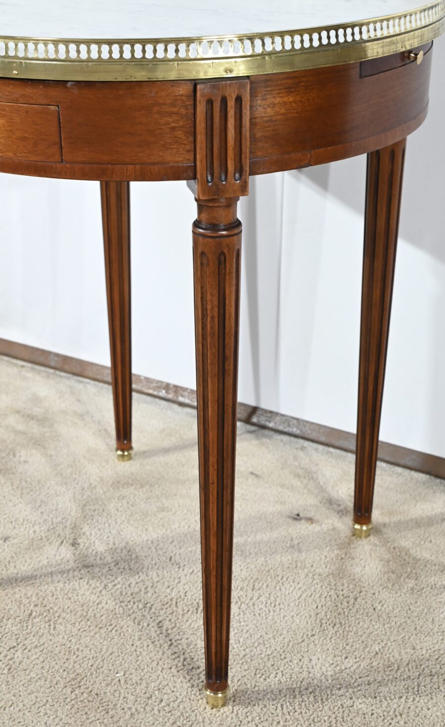 Table Bouillotte en Acajou, style Louis XVI – Milieu XXe – Image 9