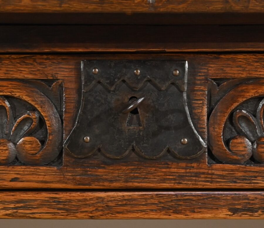 Table Bureau en Chêne, style Néogothique – Début XXe – Image 10