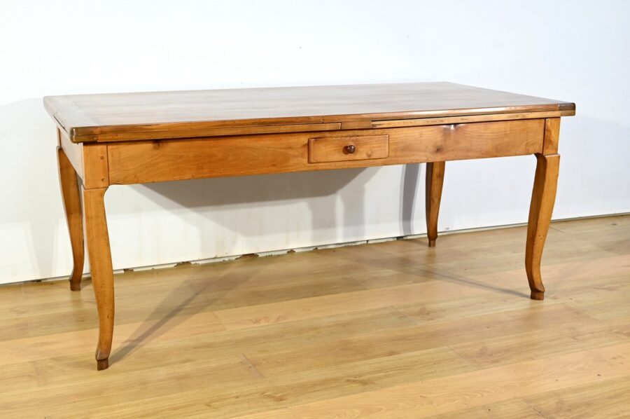 Table Régionale en Merisier, style Louis XV – Milieu XIXe – Image 3