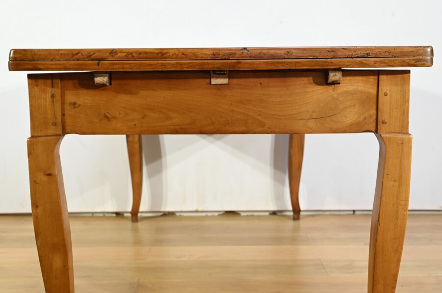Table Régionale en Merisier, style Louis XV – Milieu XIXe – Image 28